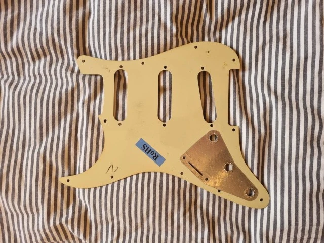 Fender 62 pickguard