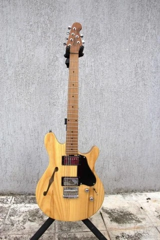 Sterling by Music Man Valentine JV60C NT