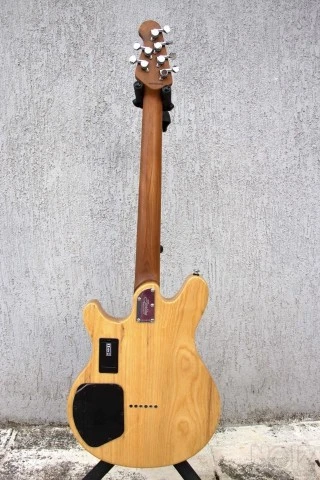 Sterling by Music Man Valentine JV60C NT