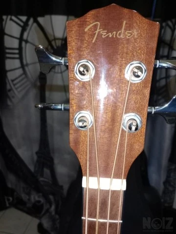 Ηλεκτροακουστικό Μπάσο Fender