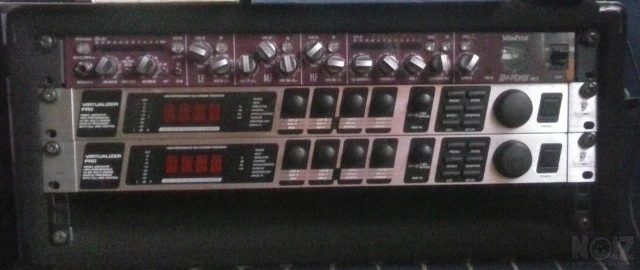 1xΛαμπατος Κομπρεσσορας 2xΠολυεφε 1xRack