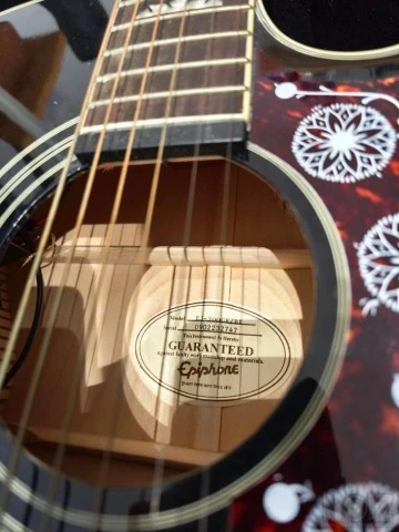 Ηλεκτροακουστική Epiphone J-200 EC Studi