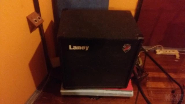 Καμπίνα μπάσου Laney