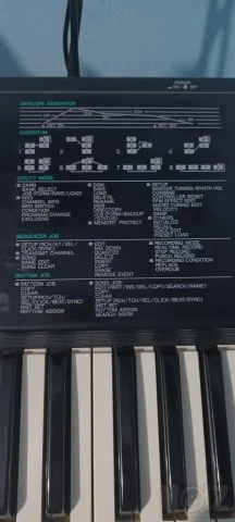Yamaha V50 Digital Workstation