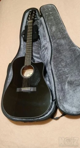 Κιθάρα Yamaha fender με ενισχυτή