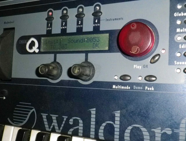 Waldorf MicroQ keyboard 