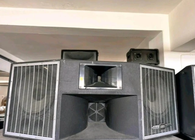 EAW System Eastern Acoustic Works Avalon