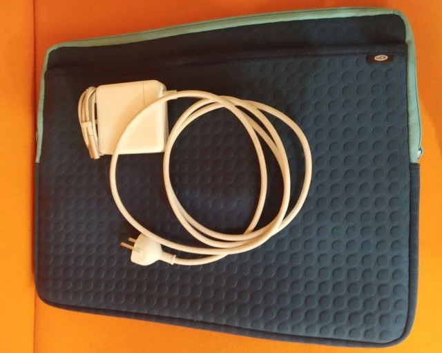 Apple MacBook Pro 17” i7 στα 2.66 Ghz ΜΗ