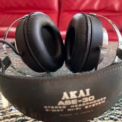 Hi - Fi  Ακουστικά   Akai   ASE - 30