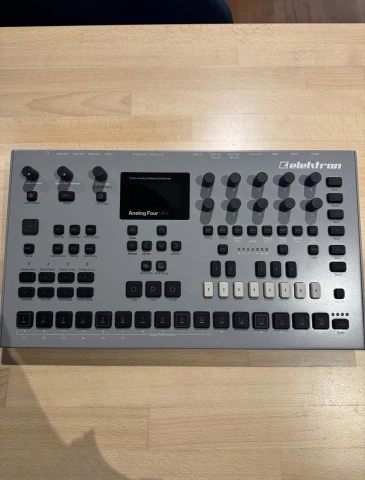 Elektron Analog Four MK2 