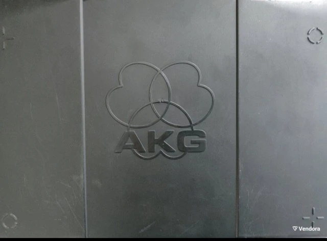 Μικρόφωνο AKG με πομποδέκτη SR40