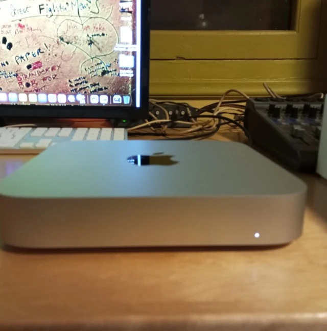 mini Mac M1 (2020) 16G RAM / 1T SSD 