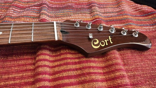 Cort g260cs 