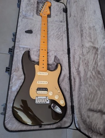 Fender American Ultra Stratocaster HSS