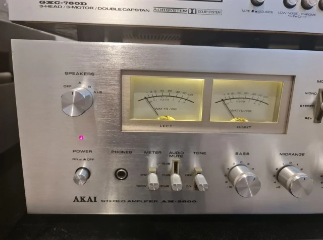 Ολοκληρωμένος Ενισχυτής Akai AM - 2800