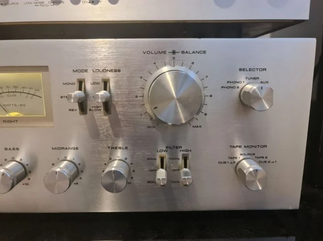 Ολοκληρωμένος Ενισχυτής Akai AM - 2800