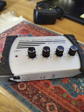 MILLENIUM HA 4 Stereo headphone amplifie