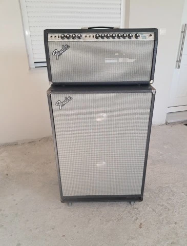 Ενισχυτης και καμπινα fender