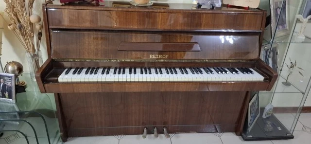 πιάνο Petrof Piano
