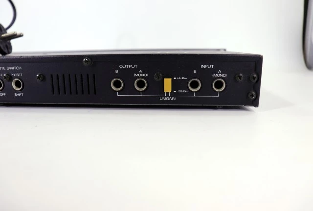 ROLAND DEP-5 Digital Effects Processor 1
