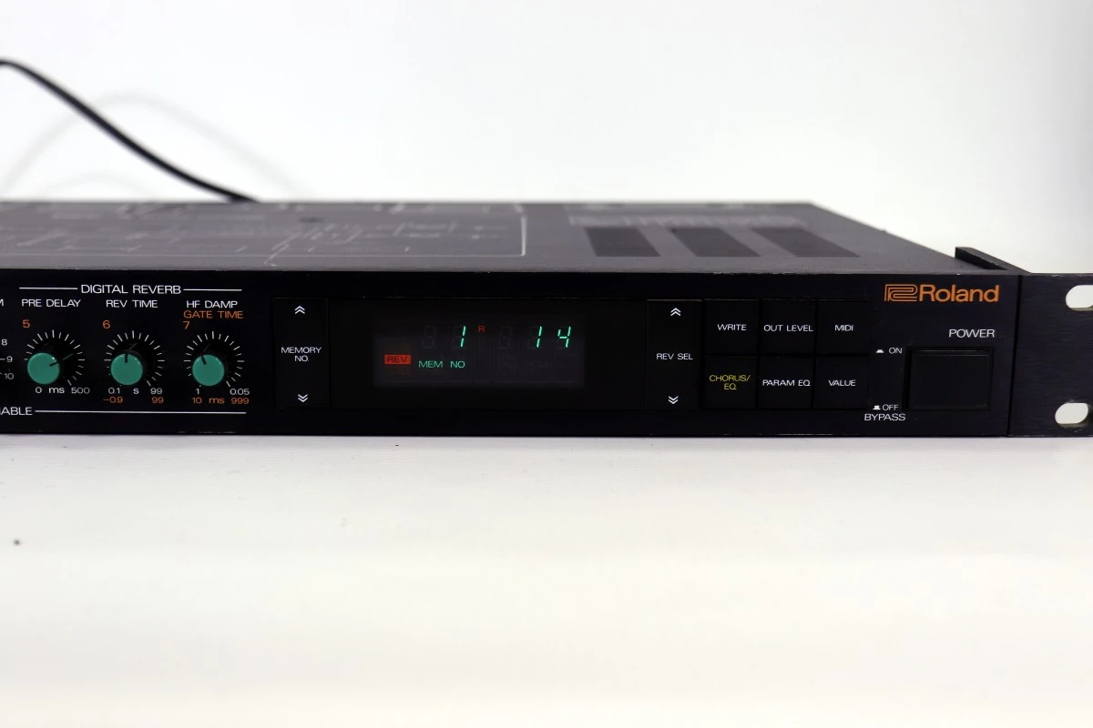 ROLAND DEP-5 Digital Effects Processor 1