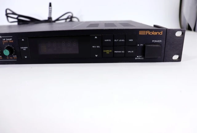 ROLAND DEP-5 Digital Effects Processor 1