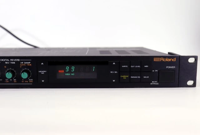 ROLAND DEP-5 Digital Effects Processor 1