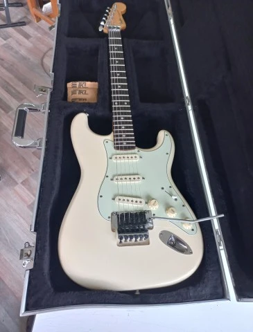 Fender stratocaster Japan 1989