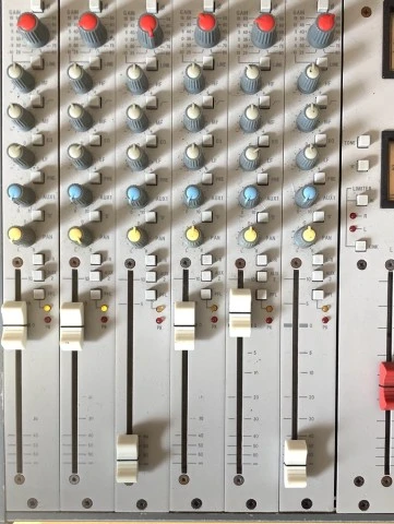 SOUNDCRAFT vintage broadcast console LM1