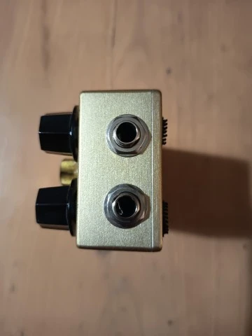 Analog Man Sun Face Fuzz pedal 