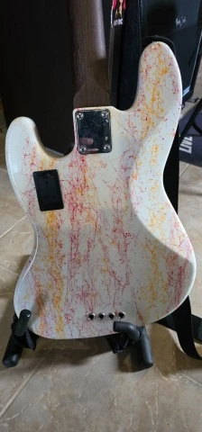 Ηλεκτρικό μπάσο τύπου Fender Jazz bass