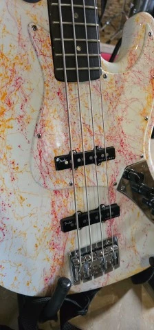 Ηλεκτρικό μπάσο τύπου Fender Jazz bass
