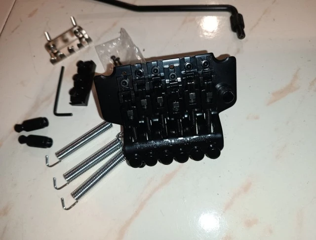 Τρέμολο τύπου Floyd Rose 