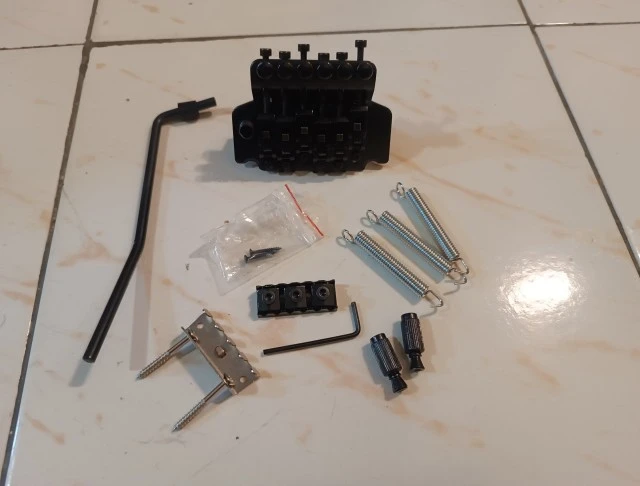 Τρέμολο τύπου Floyd Rose 