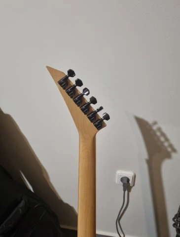 Jackson DK2 Japan, συλλεκτική και πλήρως
