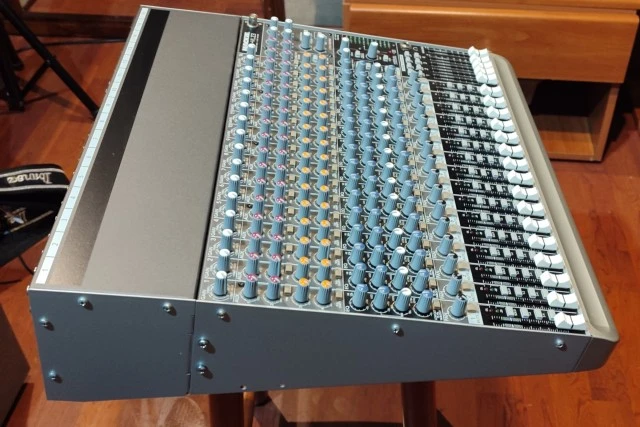 Mackie VLZ 3 