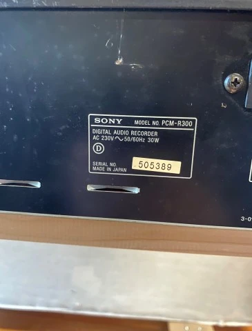 Sony PCM-R300 DAT recorder