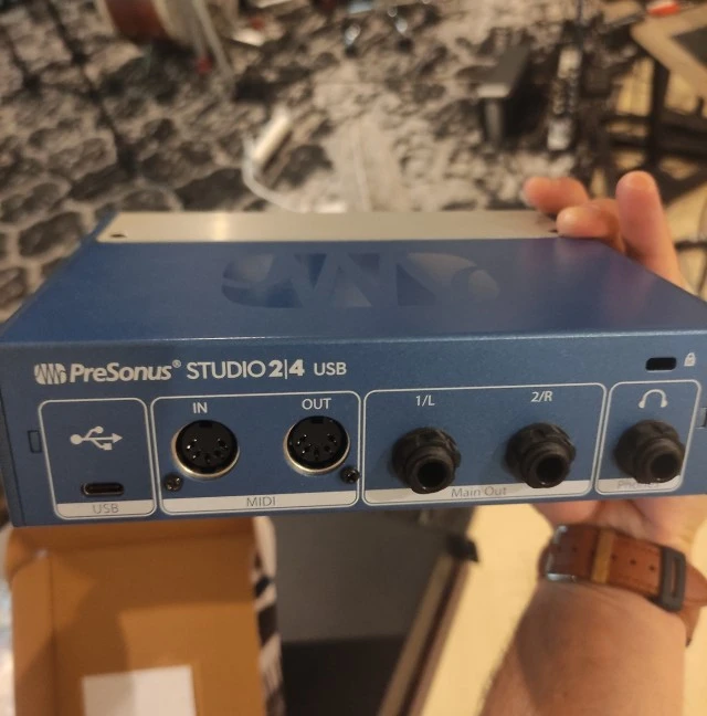 PreSonus STUDIO 2/4 USB