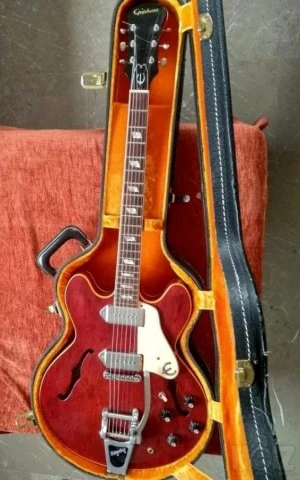 1965 Gibson - Epiphone Casino longneck