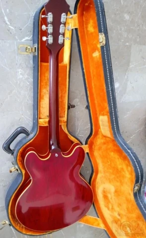 1965 Gibson - Epiphone Casino longneck