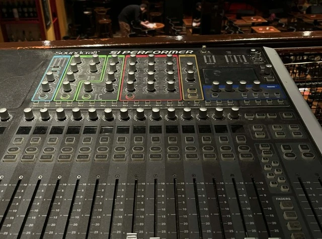 Soundcraft Si Perfomer 3 & Mini 32i 