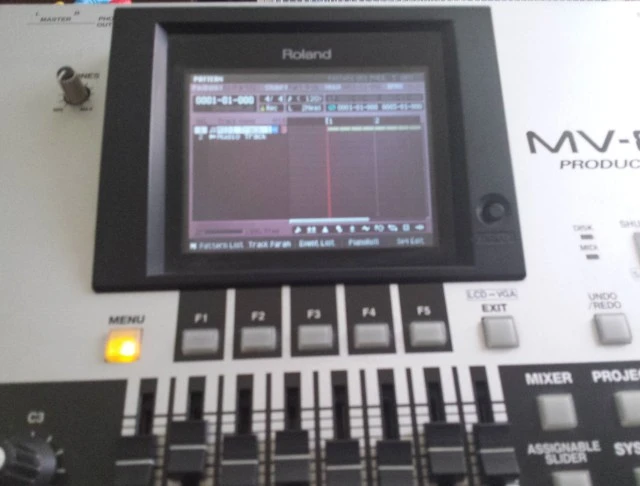 Roland MV-8800 Production Studio DAW Sam