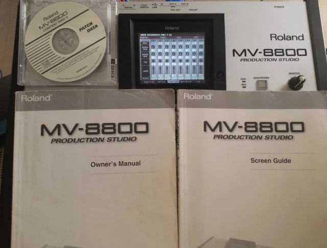 Roland MV-8800 Production Studio DAW Sam