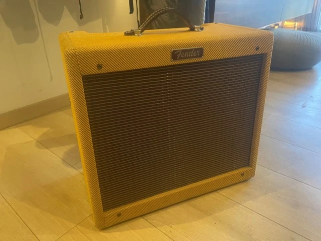 Fender Blues Junior Lacquered Τweed