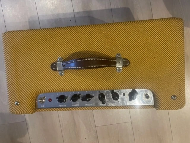 Fender Blues Junior Lacquered Τweed
