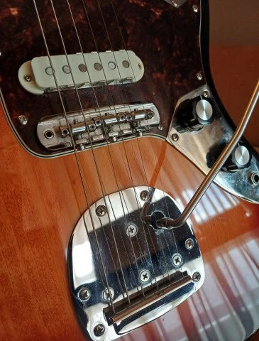 Squier Jaguar Classic Vibe 70s HALON Bridge - Vibrato 