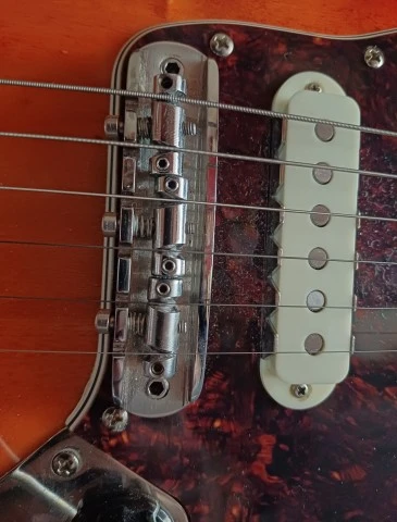 Squier Jaguar Classic Vibe 70s HALON Bridge - Vibrato 