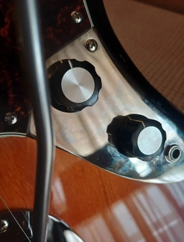 Squier Jaguar Classic Vibe 70s HALON Bridge - Vibrato 
