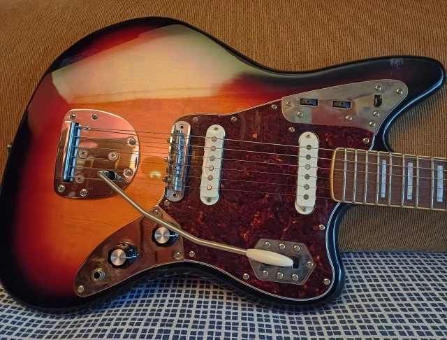 Squier Jaguar Classic Vibe 70s HALON Bridge - Vibrato 