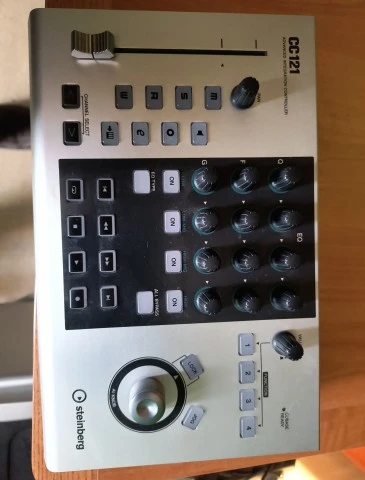 Steinberg CC 121 controller